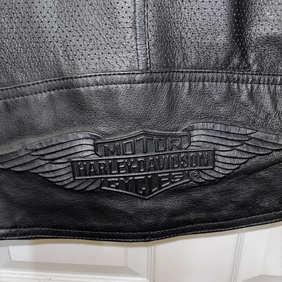 Harley Davidson Women's Small, Vented, Padded, Perforated Leather Jacket - Picture 10 of 14